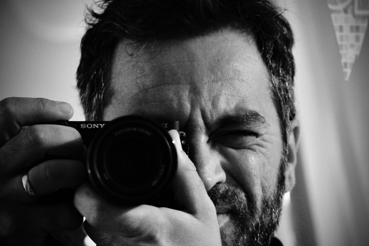 Nikolaj Sokolowksi photographing himself
